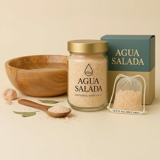 Agua Salada Bath Salts con ciotola e cucchiaino